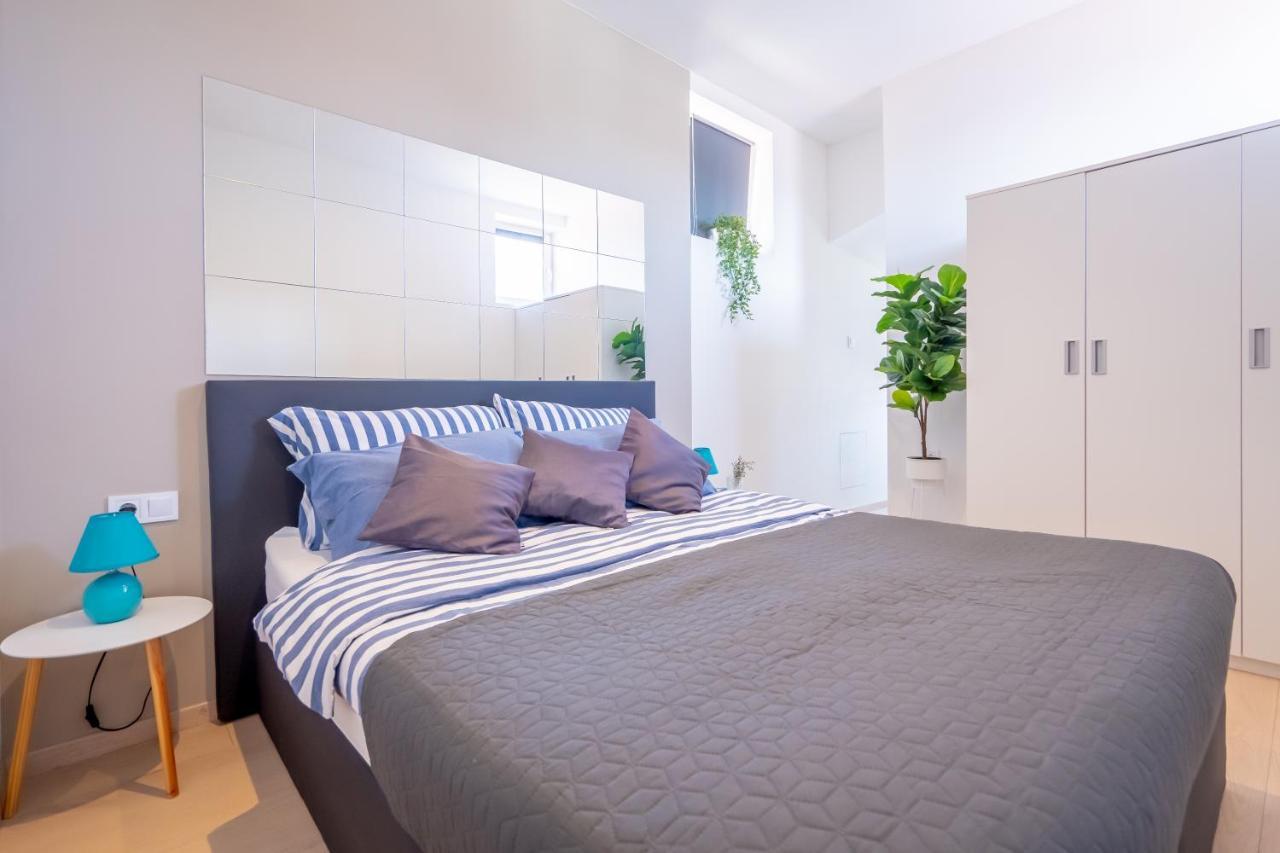 Fran Center Apartments Pula Zewnętrze zdjęcie