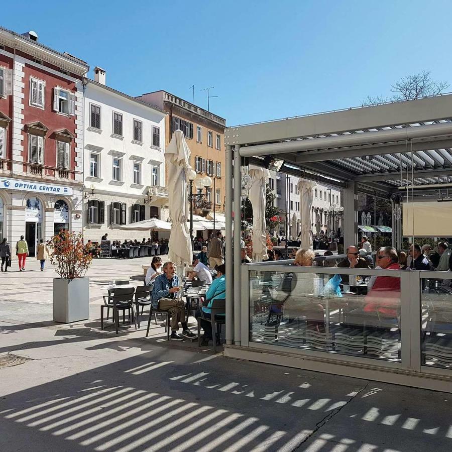 Fran Center Apartments Pula Zewnętrze zdjęcie